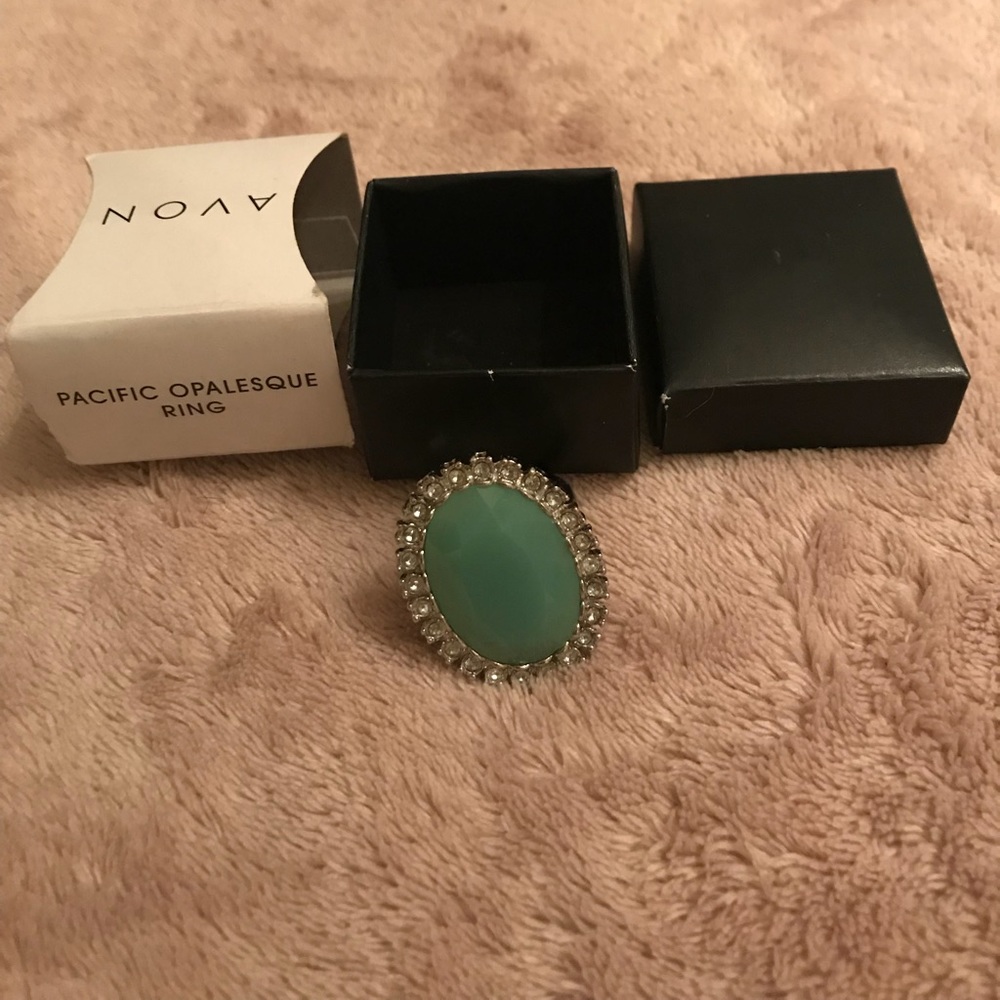 Avon Ring